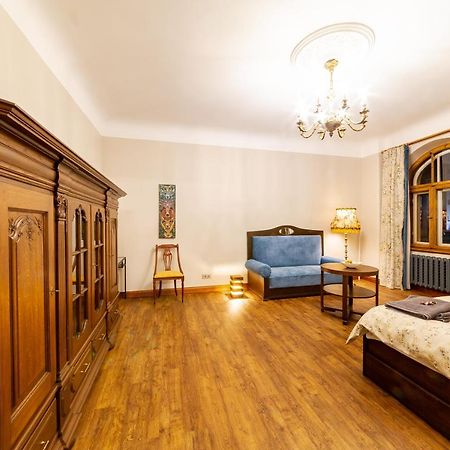 Апартаменты Cozy Storie'S Ap, 47Sqm, Renovated 2020, Free Parking Рига Экстерьер фото