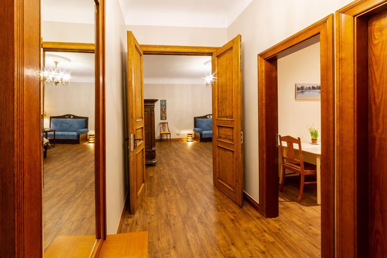 Апартаменты Cozy Storie'S Ap, 47Sqm, Renovated 2020, Free Parking Рига Экстерьер фото