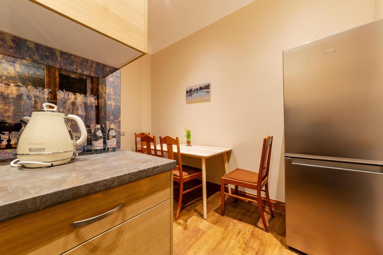 Апартаменты Cozy Storie'S Ap, 47Sqm, Renovated 2020, Free Parking Рига Экстерьер фото